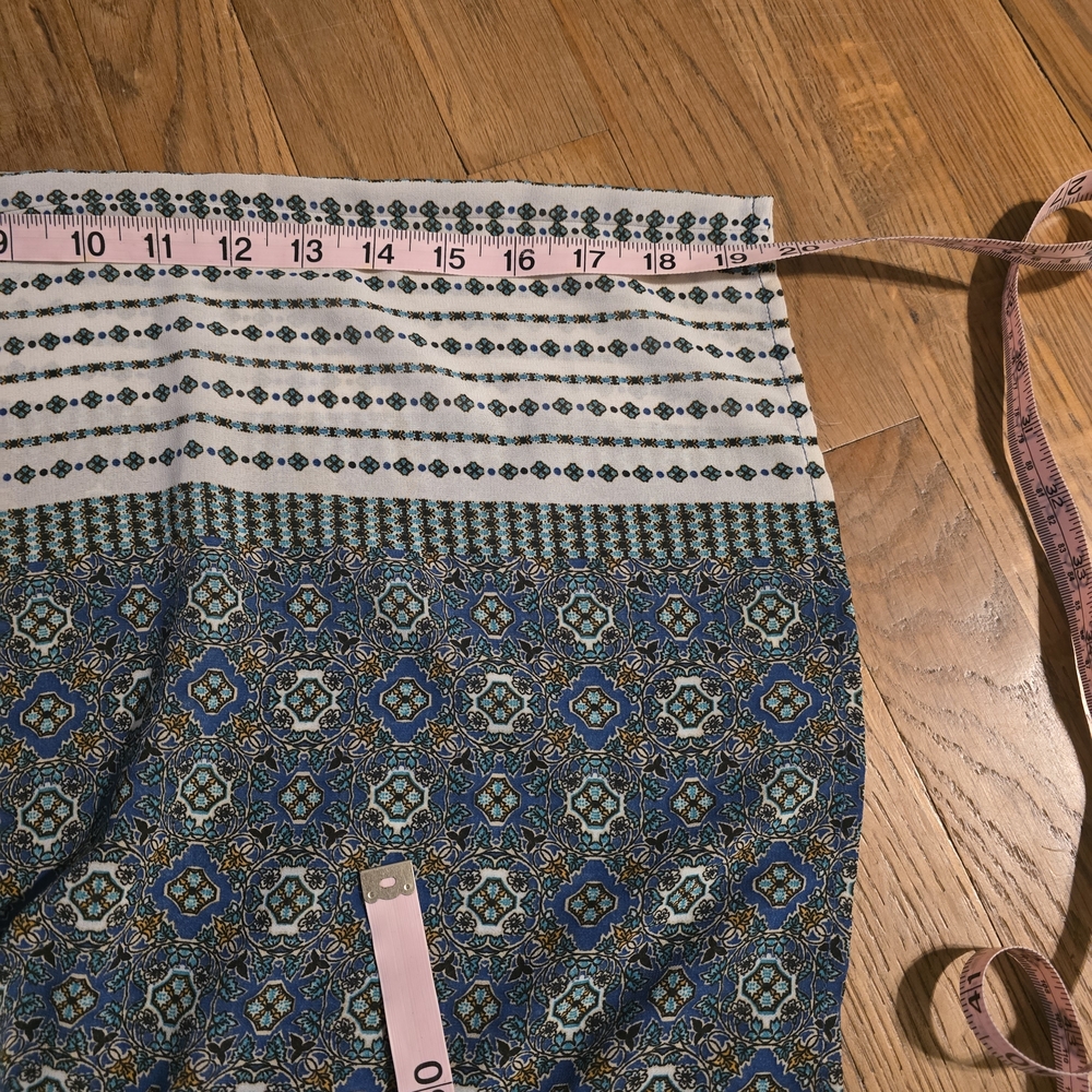 Forever‎ 21 Bohemian Style Blue And White Blouse - Picture 5 of 6